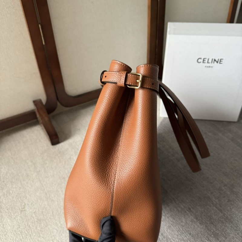 Ce1i*e cabas bags